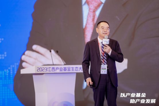刘昼.jpg