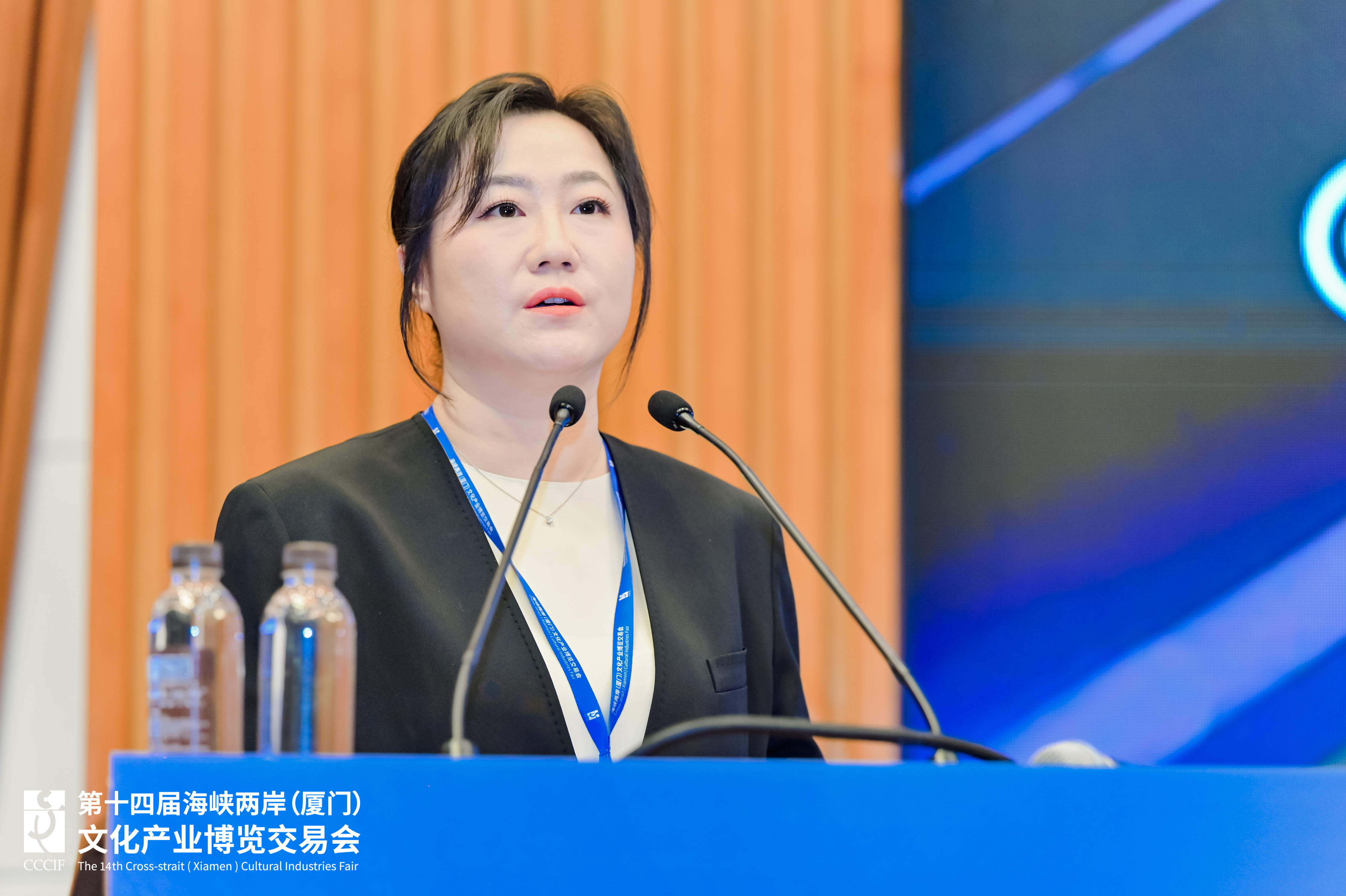 12149223-2.jpg
