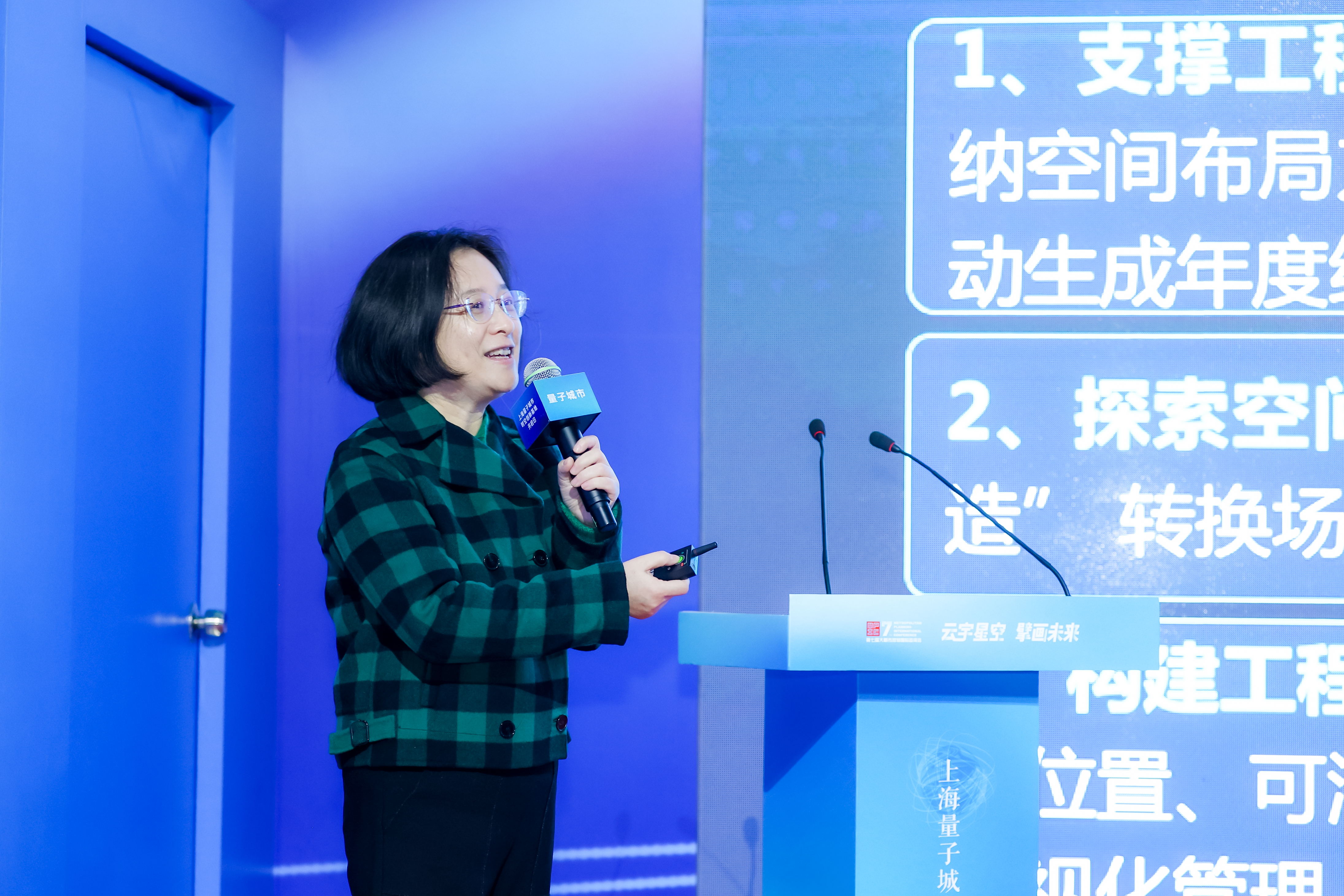 ZHOU1015__13720542.jpg