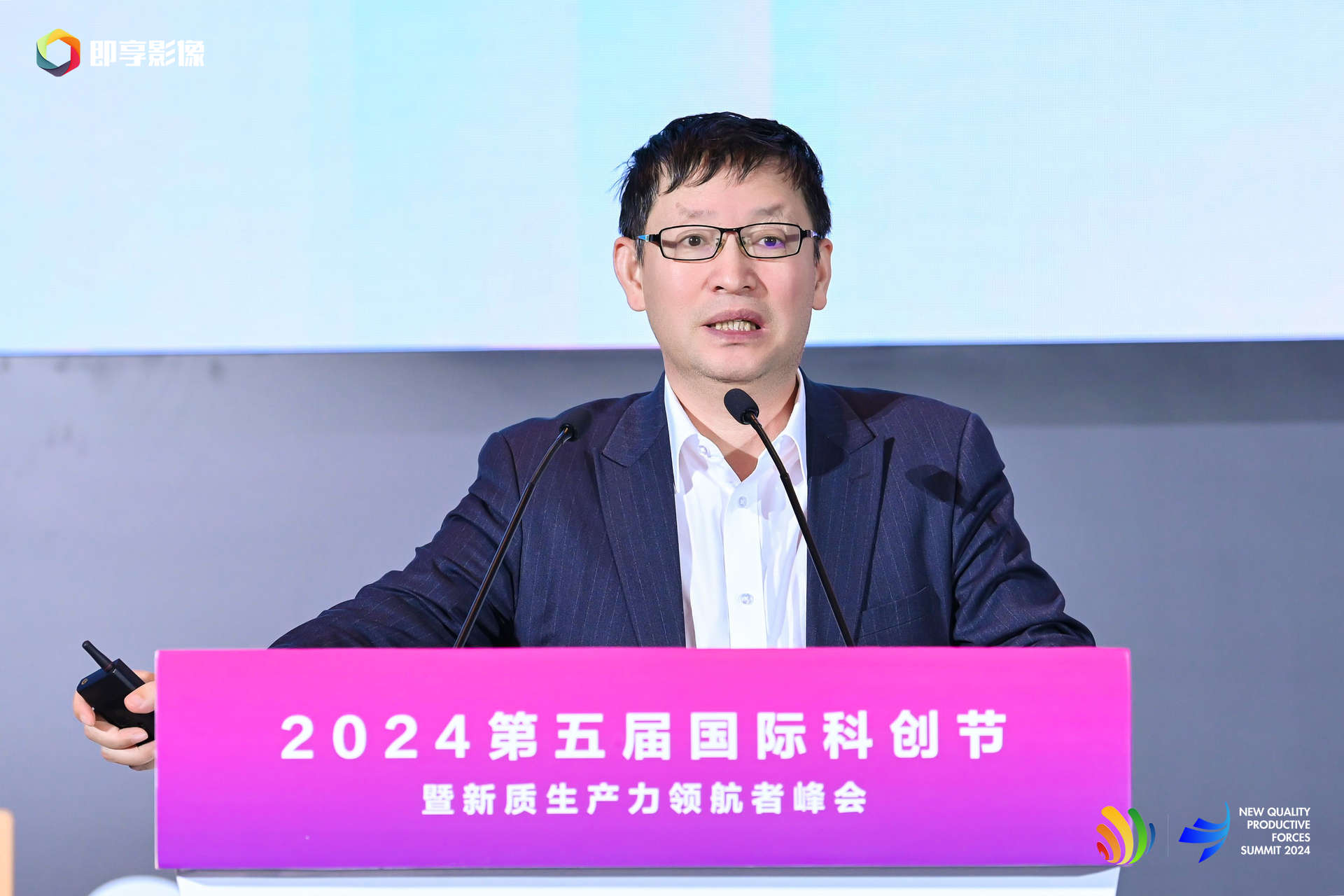 著名经济学家、管理学家、清华大学经济学研究所博士后研究员，李江涛.jpg